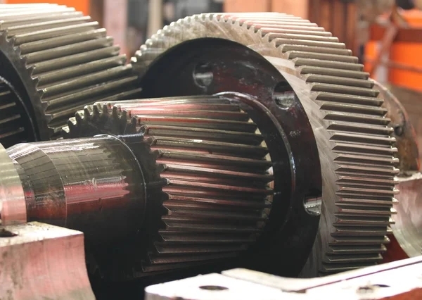 What are the benefits of using a gear overhaul kit compared to individual replacement parts?