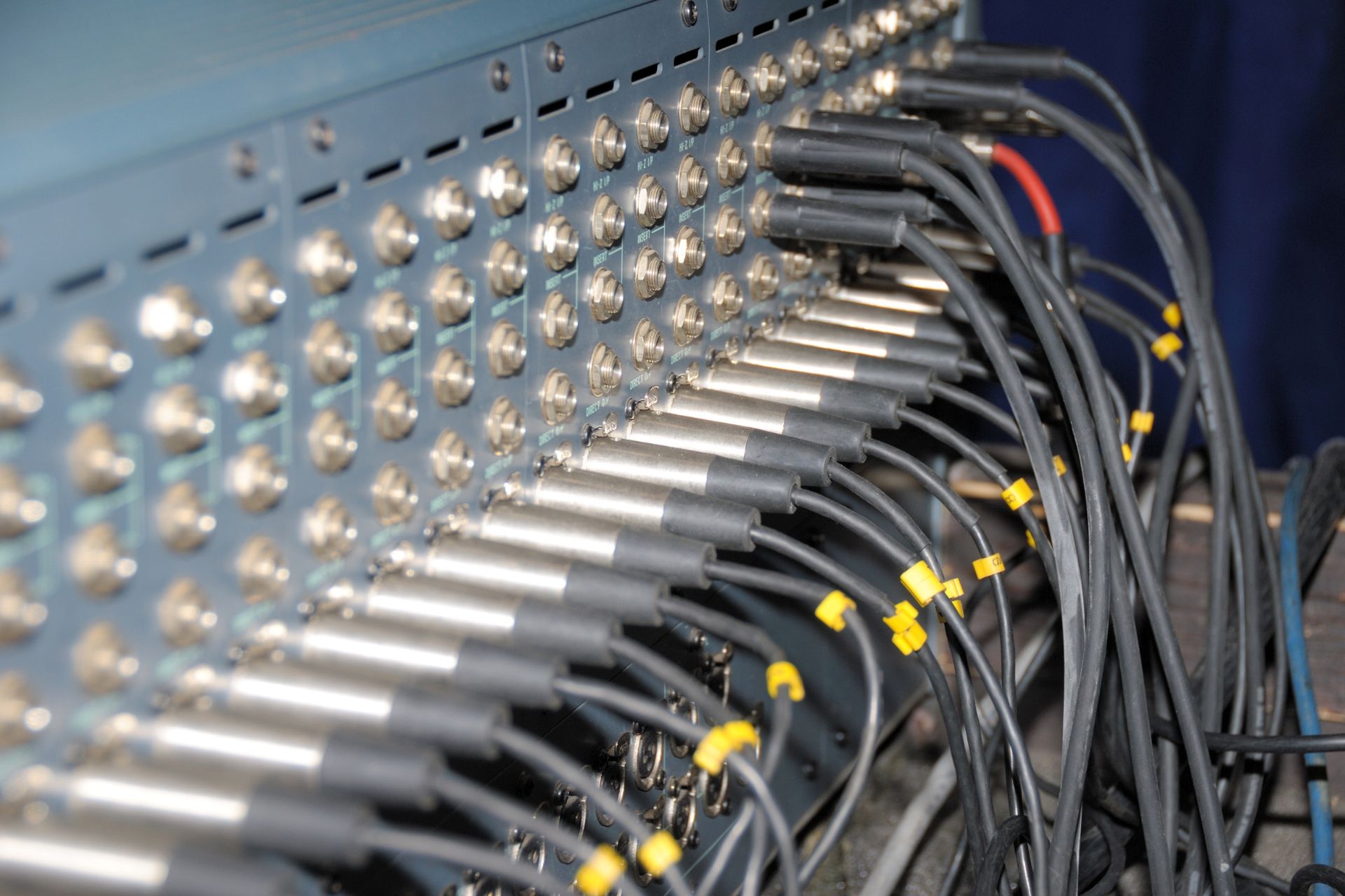 Are there specific frequencies at which microwave ovens are more likely to cause interference?